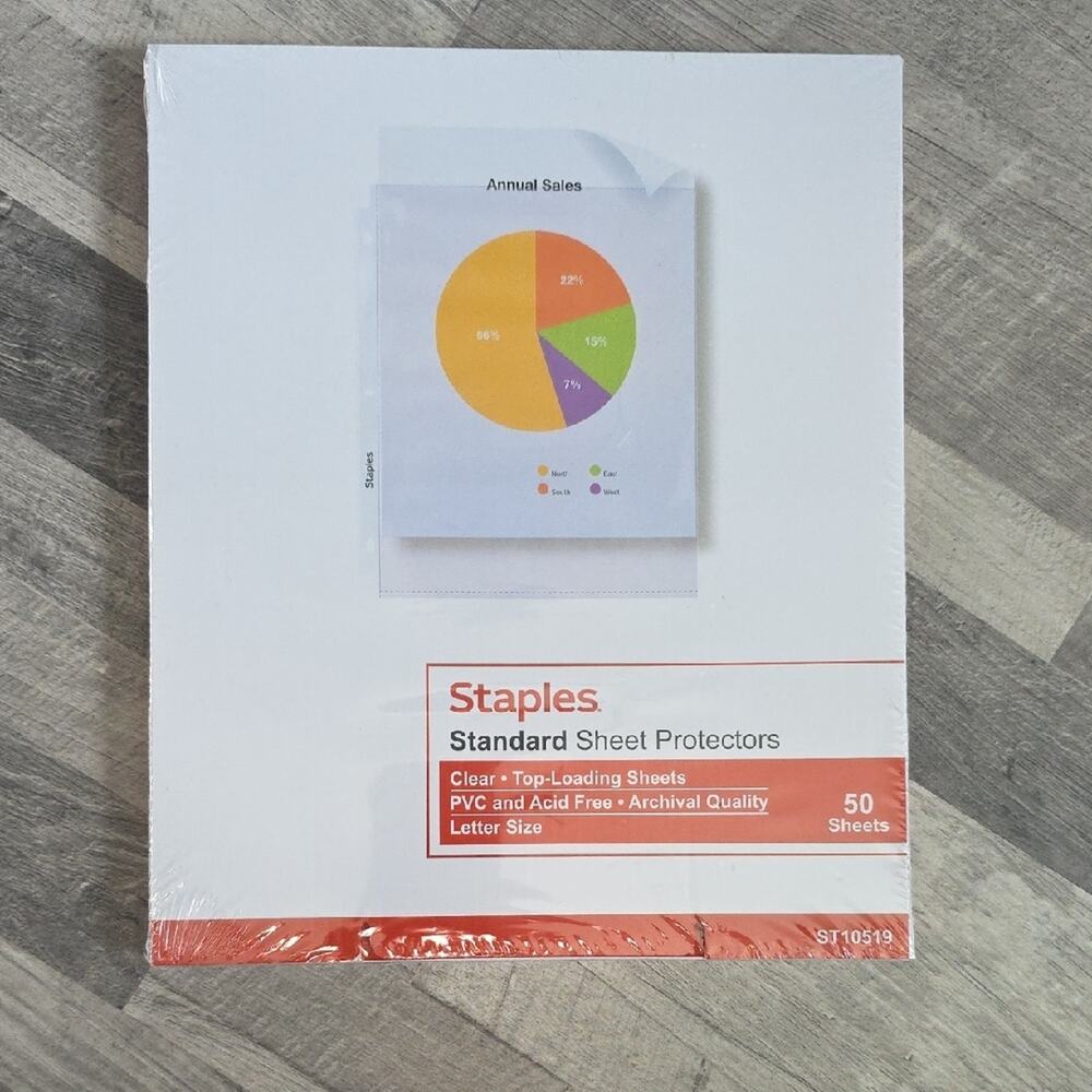 Staples Standard Sheet Protectors, 50
